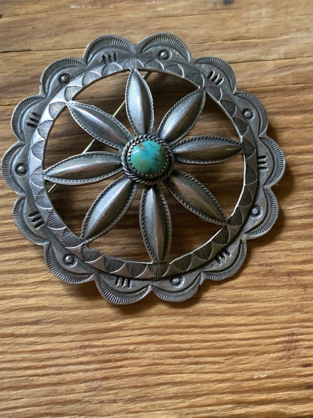 Beautiful Signed Concho Wagon Wheel Sterling Silver Brooch With Turquoise
